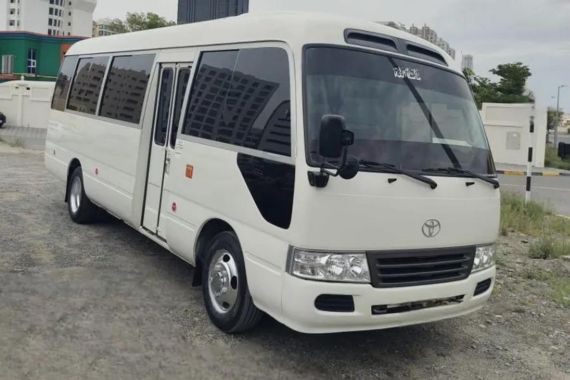 22 seat 21 seat 23 seat and 20 passengers minibus Dubai exterior pictures